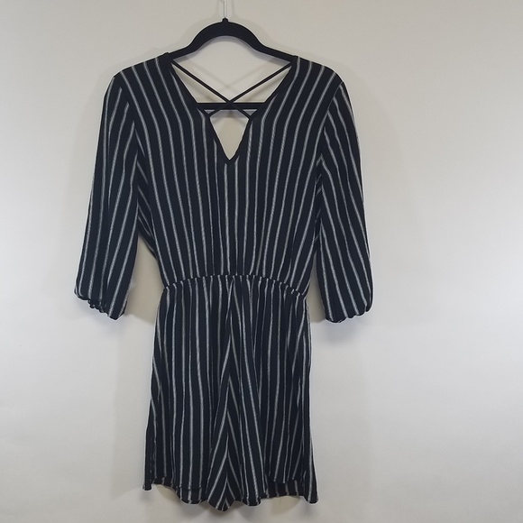 Rags to Wishes | Black white pinstripe Romper | L - Picture 7 of 8